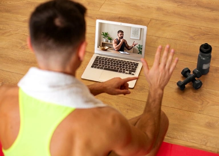 Sesión de entrenamiento online por videollamada desde casa.